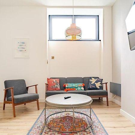 Stunning 2 Bed Apartment, Heart Of The Barbican Plymouth Exteriör bild