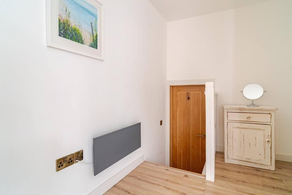 Stunning 2 Bed Apartment, Heart Of The Barbican Plymouth Exteriör bild